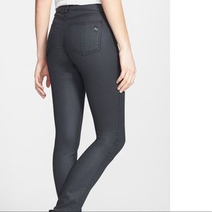 Rag and bone size 26 “legging” leathery-feeling